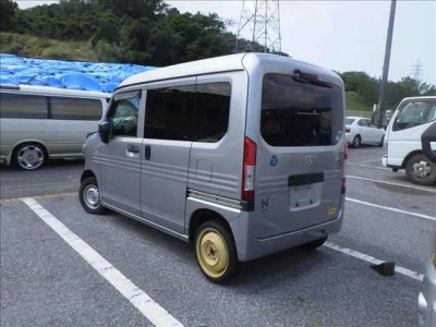 HONDA N-VAN