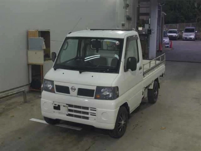 NISSAN CLIPPER
