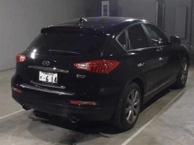 NISSAN SKYLINE CROSSOVER