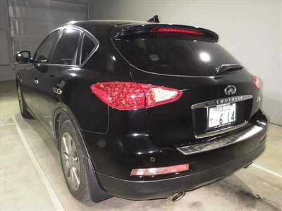 NISSAN SKYLINE CROSSOVER