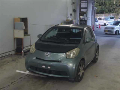 TOYOTA IQ