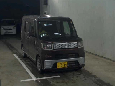 DAIHATSU WAKE