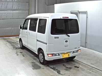TOYOTA PIXIS VAN