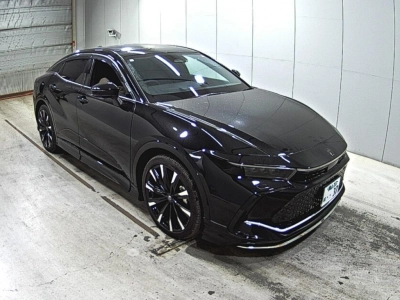 TOYOTA CROWN CROSSOVER