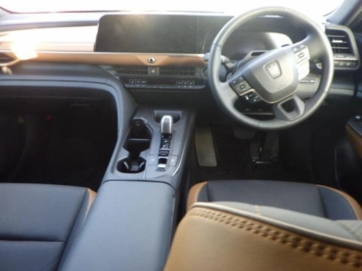 TOYOTA CROWN CROSSOVER