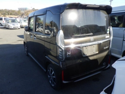 HONDA N BOX CUSTOM
