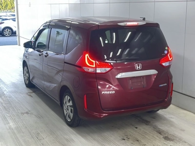 HONDA FREED HYBRID