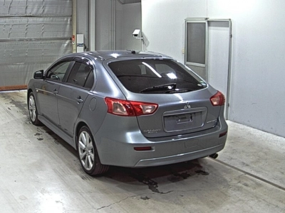 MITSUBISHI GALANT FORTIS SPORTBACK