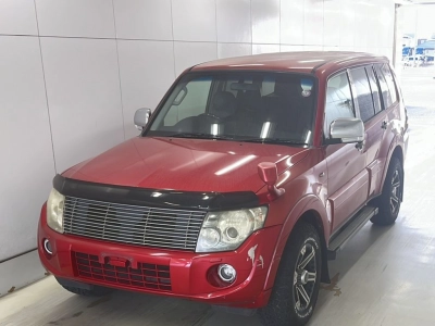 MITSUBISHI PAJERO