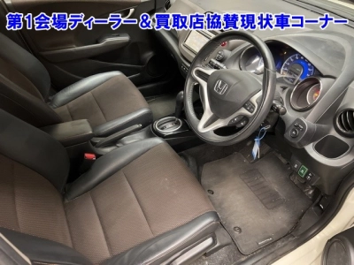 HONDA FIT SHUTTLE HYBRID