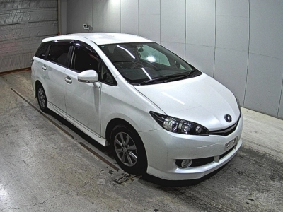 TOYOTA WISH
