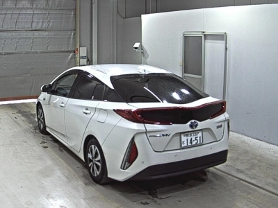TOYOTA PRIUS PHV