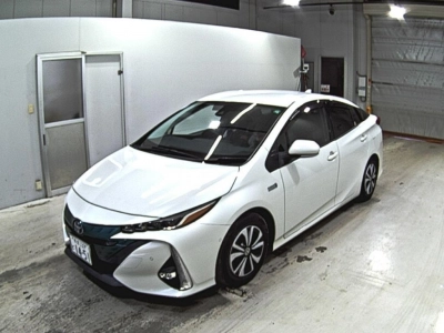 TOYOTA PRIUS PHV