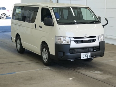TOYOTA HIACE