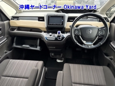 HONDA FREED HYBRID