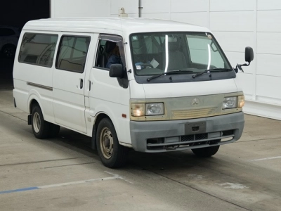 MITSUBISHI DELICA WAGON