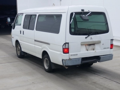 MITSUBISHI DELICA WAGON