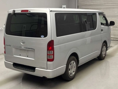 TOYOTA REGIUS VAN