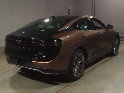 TOYOTA CROWN CROSSOVER