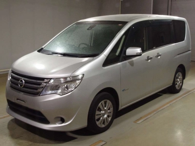 NISSAN SERENA