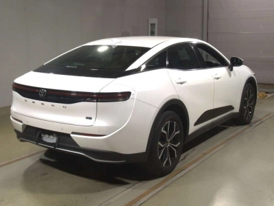 TOYOTA CROWN CROSSOVER