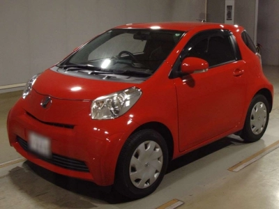 TOYOTA IQ