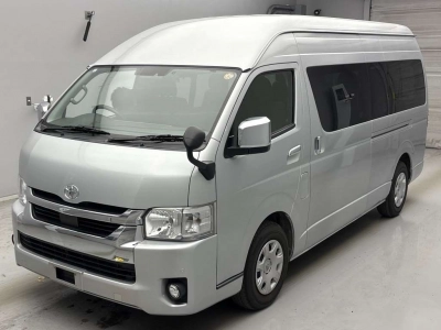 TOYOTA HIACE WAGON