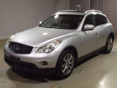 NISSAN SKYLINE CROSSOVER