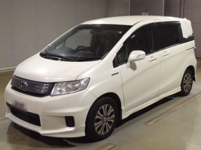 HONDA FREED SPIKE HYBRID