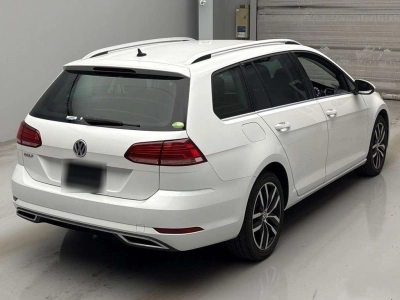 VOLKSWAGEN GOLF VARIANT