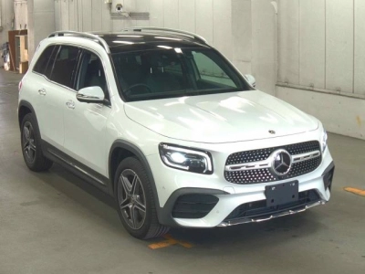 MERCEDES BENZ GLB