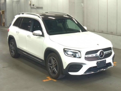 MERCEDES BENZ GLB