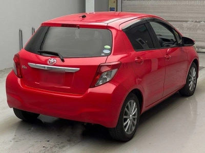 TOYOTA VITZ