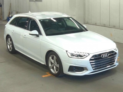 AUDI A4 AVANTE