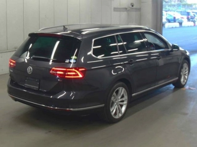 VOLKSWAGEN PASSAT VARIANT