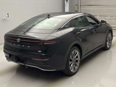 TOYOTA CROWN CROSSOVER