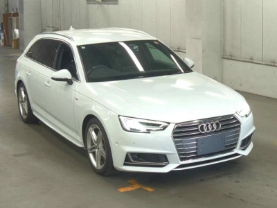AUDI A4 AVANTE
