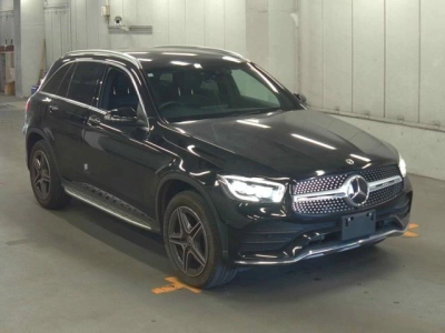 MERCEDES BENZ AMG GLC