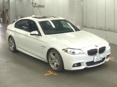 BMW 5 SERIES