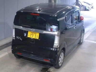 HONDA N-BOX SLASH