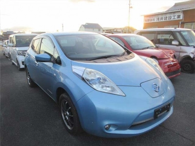NISSAN LEAF