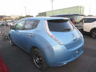 NISSAN LEAF
