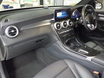 MERCEDES BENZ AMG GLC