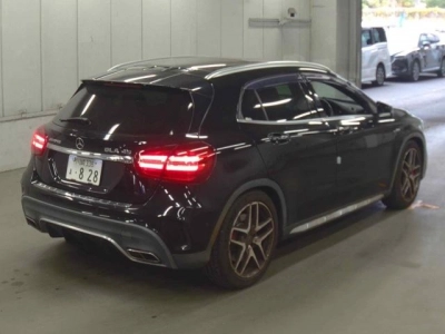 MERCEDES BENZ AMG GLA