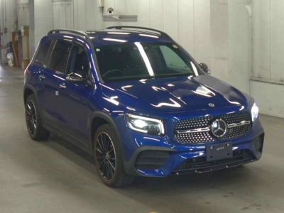 MERCEDES BENZ GLB