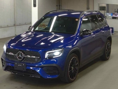 MERCEDES BENZ GLB
