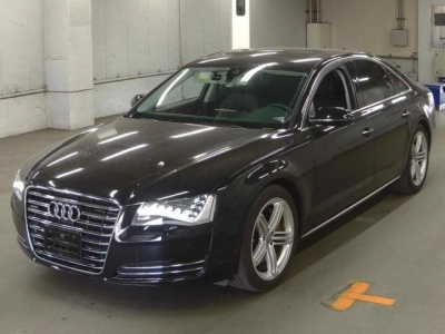 AUDI A8