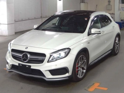 MERCEDES BENZ AMG GLA