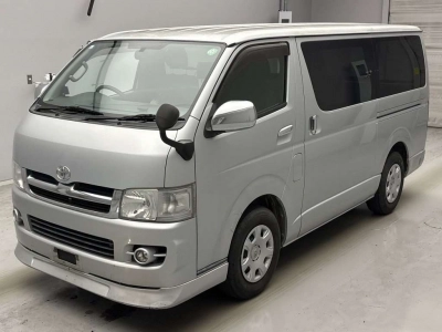 TOYOTA REGIUS VAN