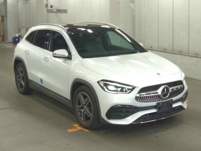 MERCEDES BENZ GLA